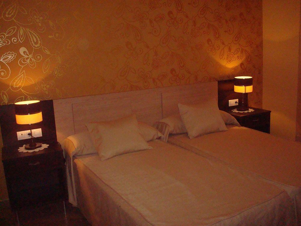 Hotel Los Chiles فيانويفا ديل أرثوبيسبو المظهر الخارجي الصورة